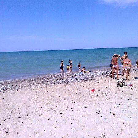 Casa Vacanze Roccella Beach Кампофеличе ди Рокела Екстериор снимка