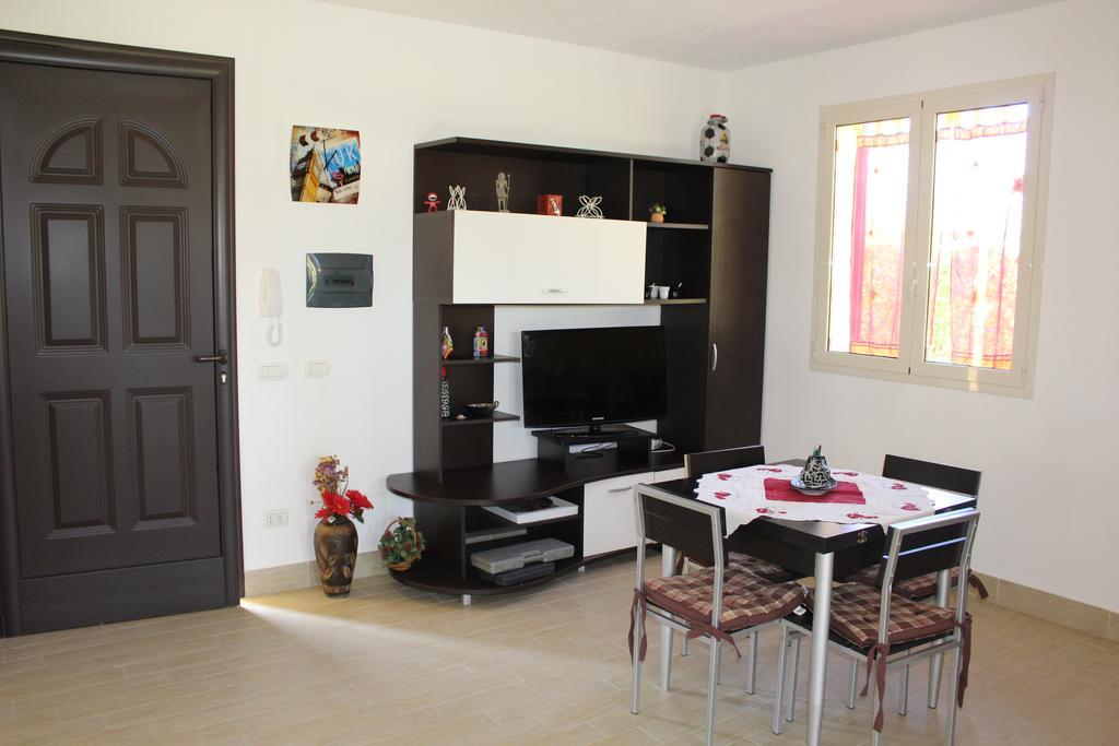 Casa Vacanze Roccella Beach Кампофеличе ди Рокела Екстериор снимка