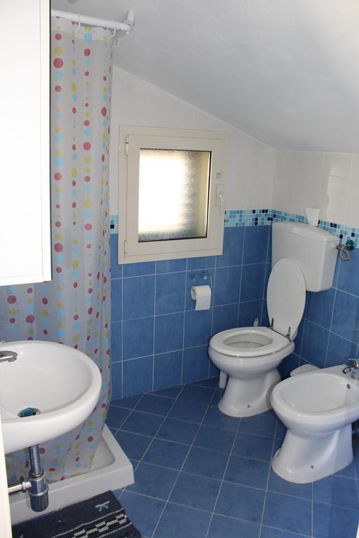 Casa Vacanze Roccella Beach Кампофеличе ди Рокела Екстериор снимка